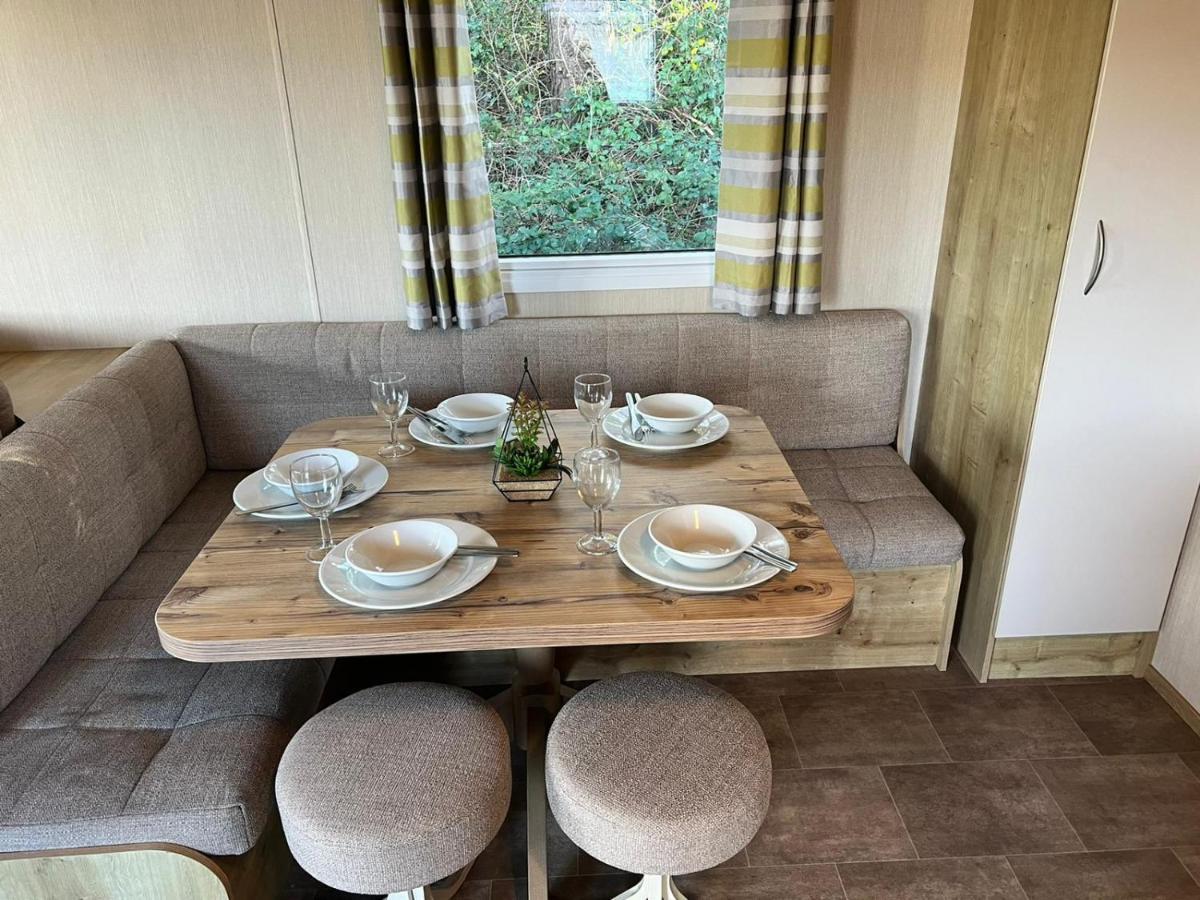 Blackpool Caravan In Haven Marton Mere Holiday Park Extérieur photo